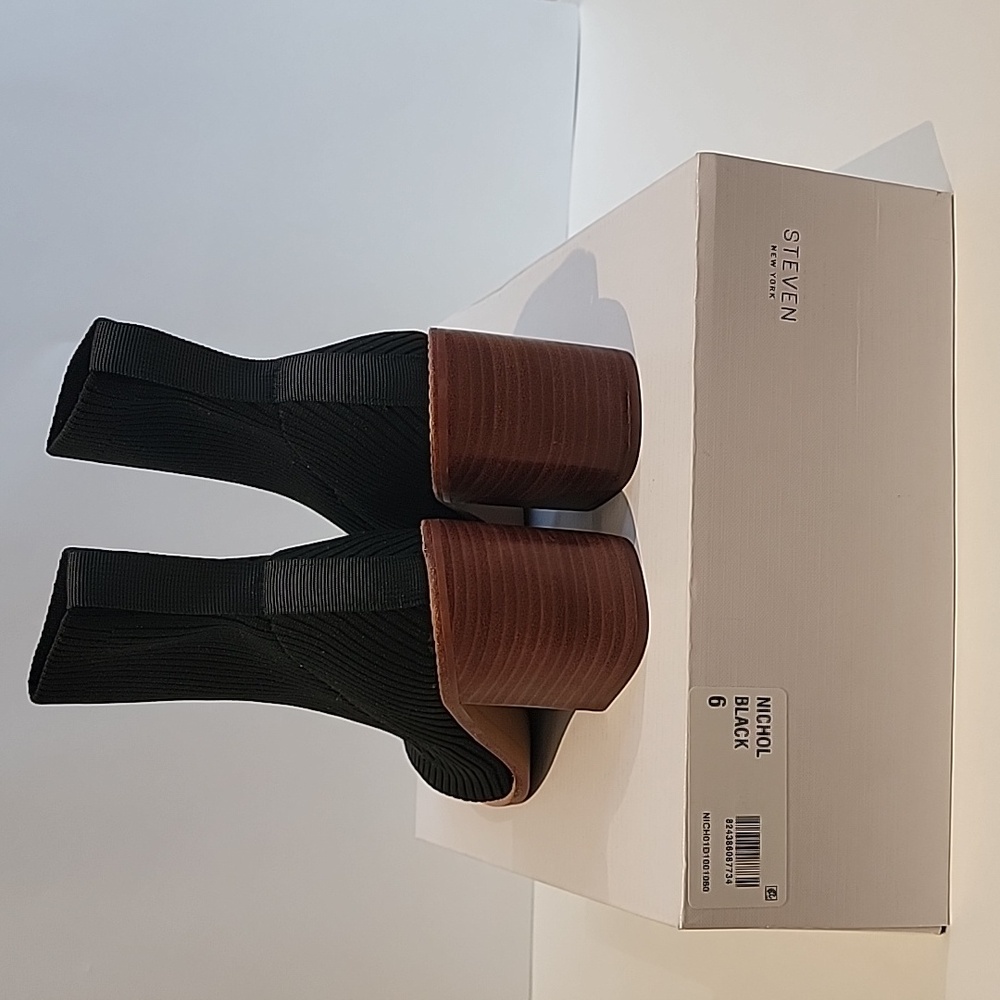 Steven Madden  Knit Booties Black Sz:6 - Picture 10 of 12